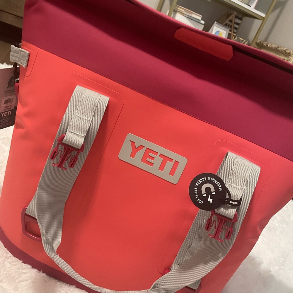 Yeti Cooler NWT